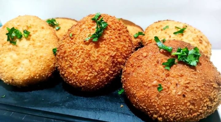 Salgado Bomba de Queijo e Presunto